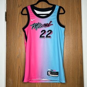 Jimmy Butler Jersey NO. 22
